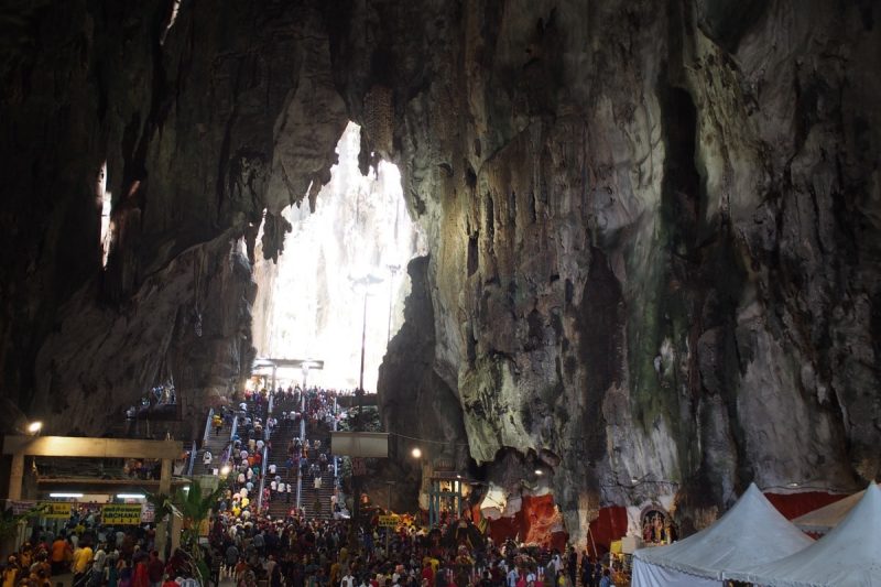 バトゥ洞窟の中間